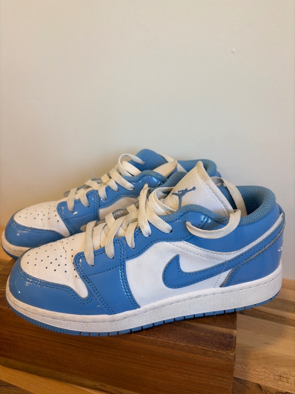 Air Jordan 1 Low SE GS UNC Patent Nike